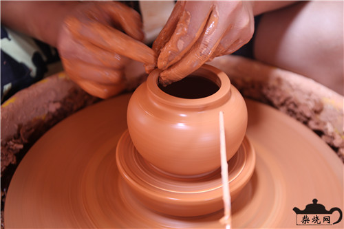 传统制陶工艺与现代紫陶柴烧