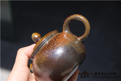 论建水紫陶柴烧壶的实用性、工艺性和艺术性